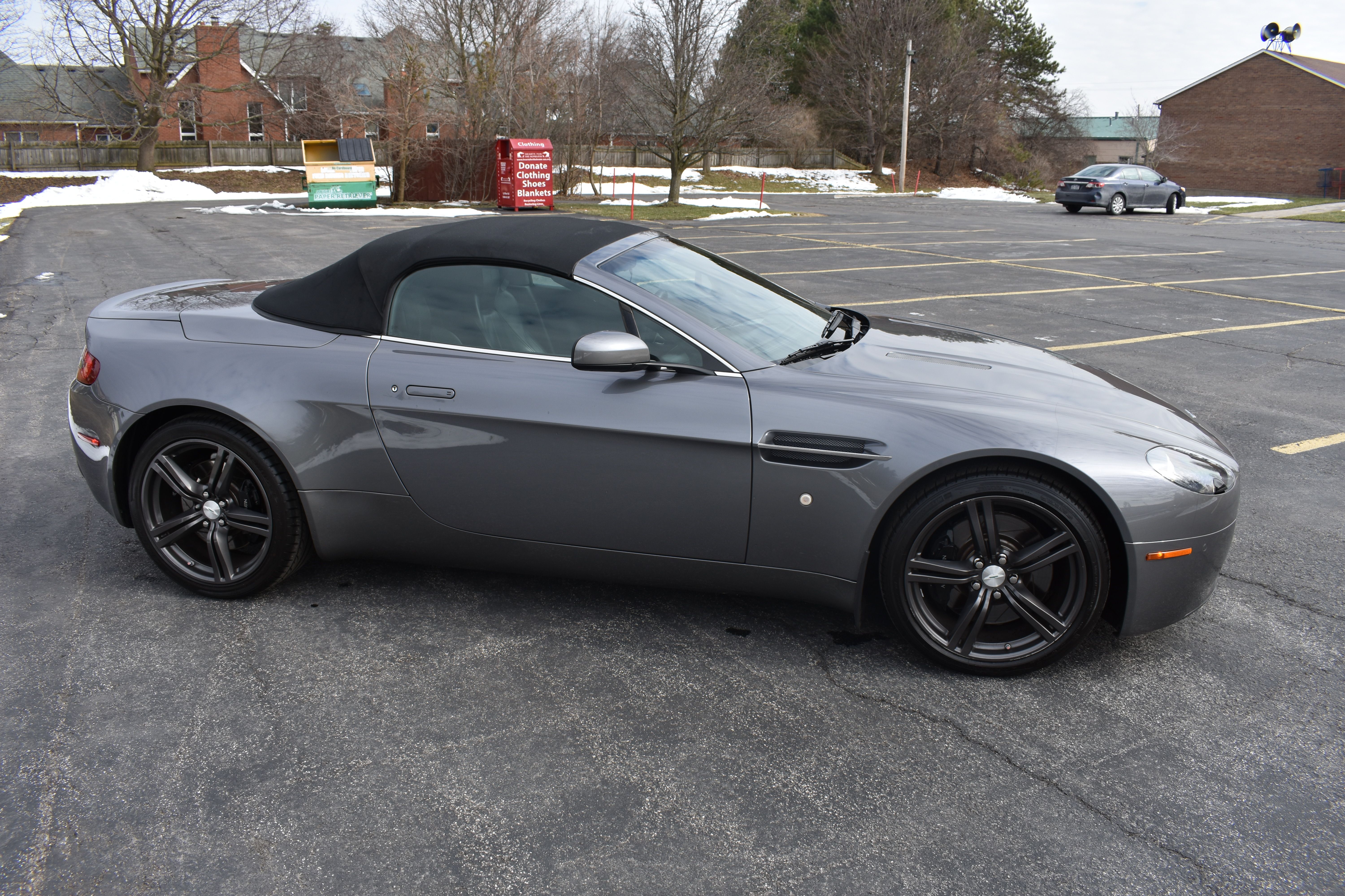 Used 2009 Aston Martin V8 Vantage Roadster RWD image 13