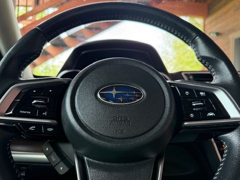 Used 2018 Subaru Outback 3.6R Limited AWD/4WD image 14