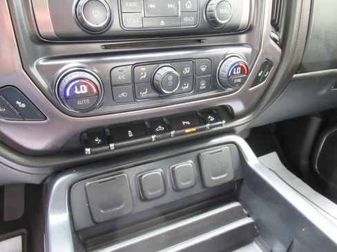 Used 2015 GMC Sierra 1500 4x4 Crew Cab SLT image 15