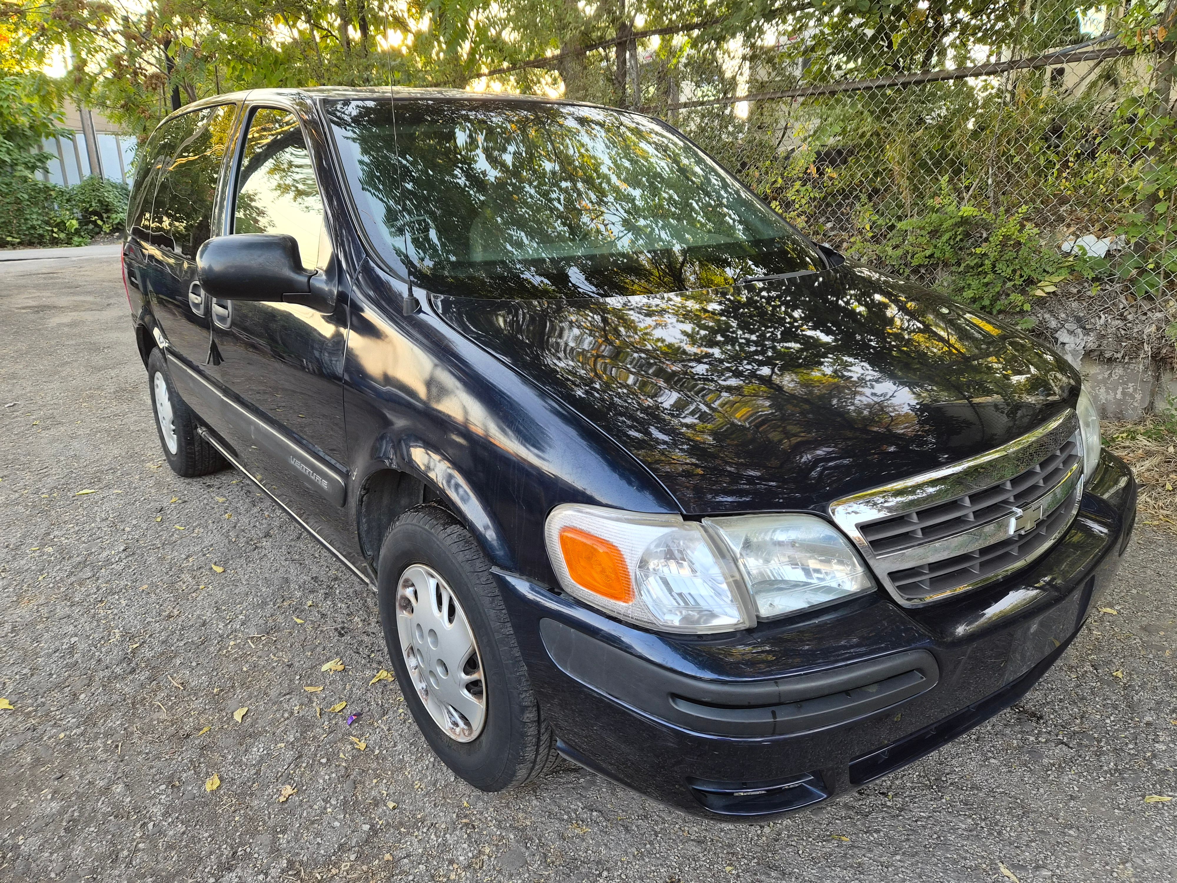 Used 2004 Chevrolet Venture UNAVAIL FWD image 2