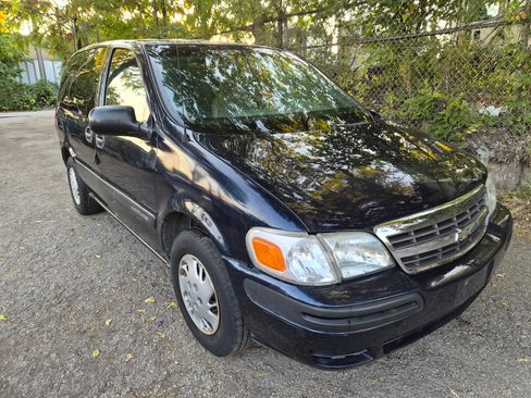 Used 2004 Chevrolet Venture Plus image 2