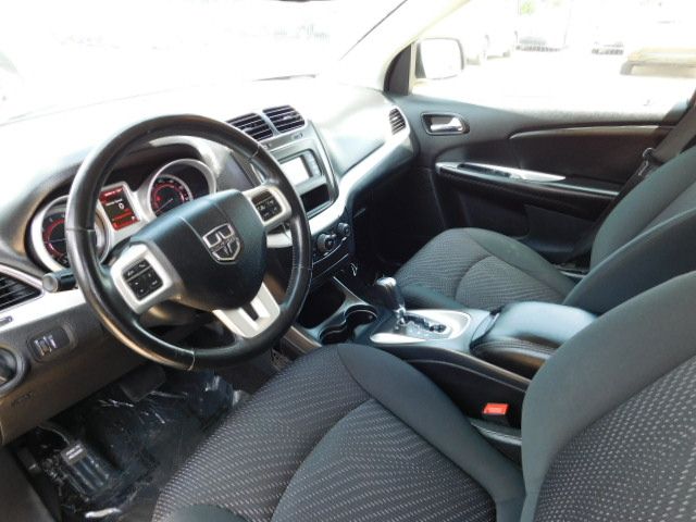 Used 2018 Dodge Journey FWD SE image 9