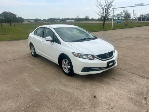Used 2013 Honda Civic Natural Gas image 3