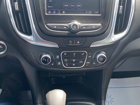 Used 2023 Chevrolet Equinox LT image 11