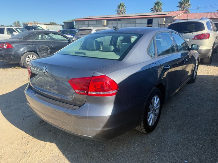 Used 2013 Volkswagen Passat 2.5 S FWD image 10