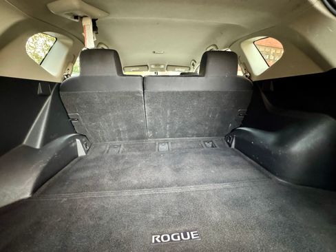 Used 2011 Nissan Rogue S image 16