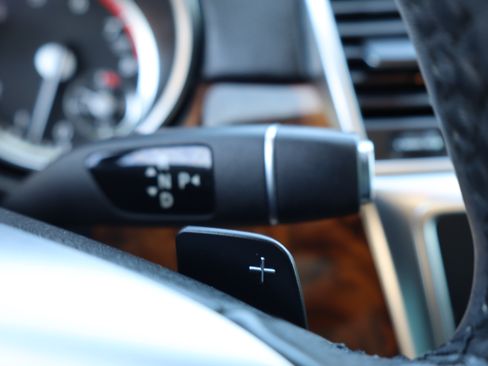 Used 2015 Mercedes-Benz GL 550 image 33