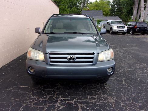 Used 2006 Toyota Highlander 4WD Limited V6 w/ 3rd Row image 2