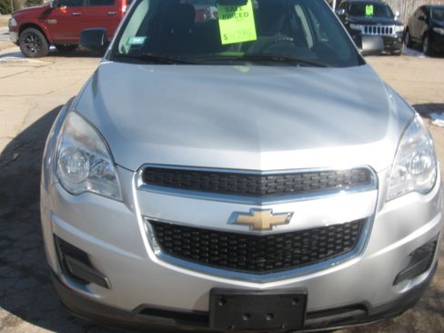 Used 2015 Chevrolet Equinox LS image 2