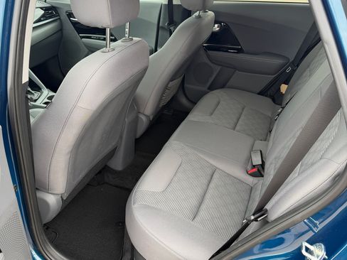 Used 2020 Kia Niro EX image 12