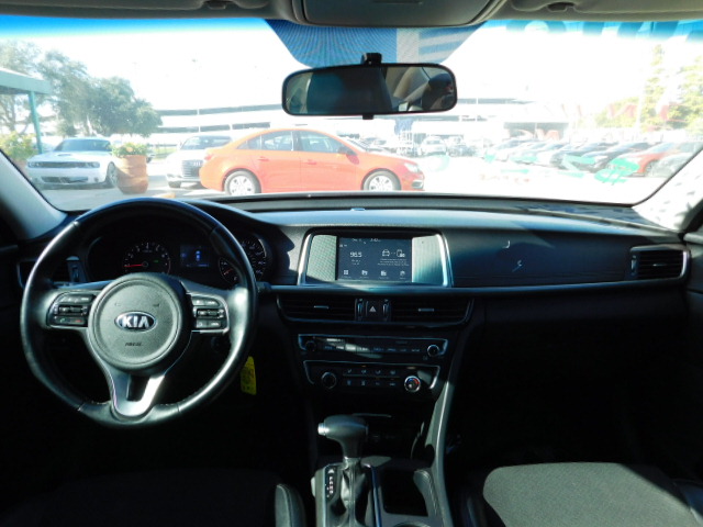 Used 2018 Kia Optima LX FWD image 16