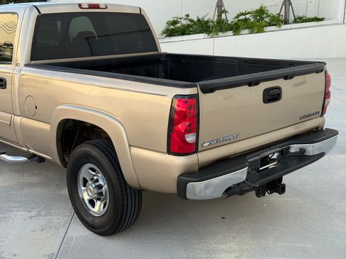 Used 2004 Chevrolet Silverado 2500 LS RWD image 38