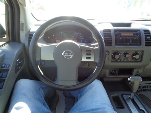 Used 2008 Nissan Frontier SE image 49