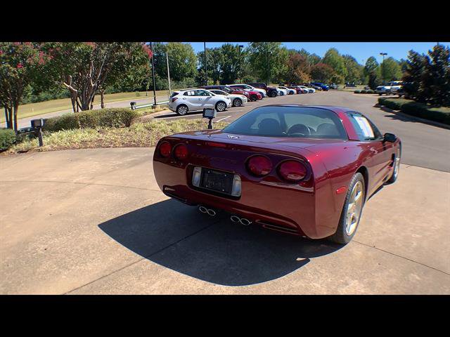 Used 2003 Chevrolet Corvette 50th Anniversary Edition RWD image 2