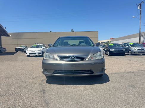 Used 2005 Toyota Camry LE FWD image 13