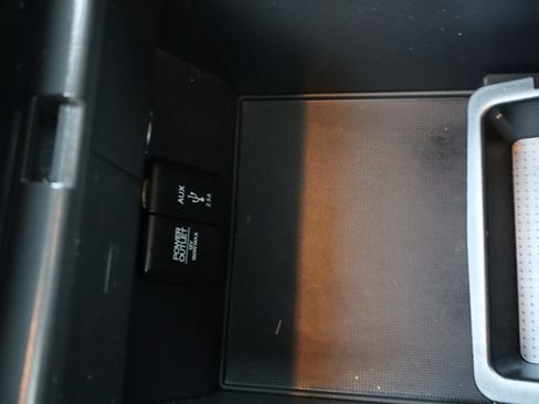 Used 2016 Honda Pilot Touring image 36