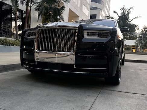 Used 2021 Rolls-Royce Phantom image 47