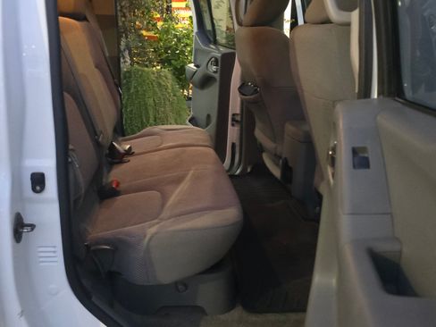 Used 2016 Nissan Frontier SV image 22