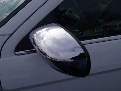 Used 2013 Chrysler 200 Limited image 24