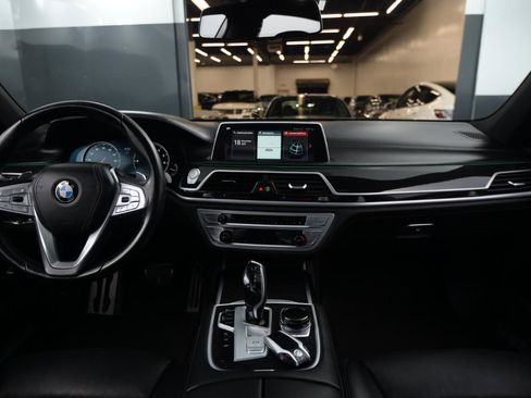 Used 2019 BMW 750i xDrive w/ Executive Package image 21