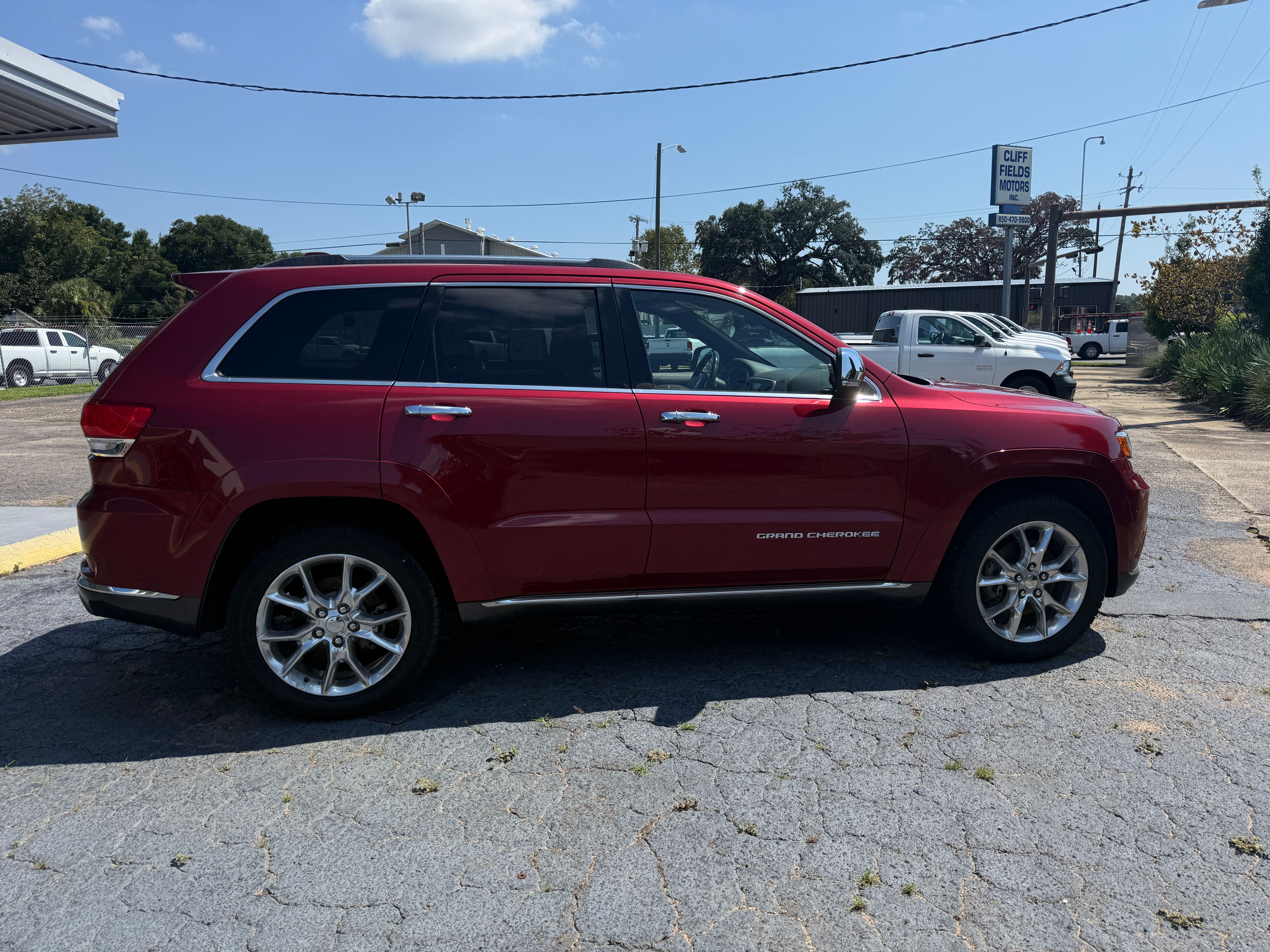 Used 2014 Jeep Grand Cherokee 4WD Summit image 4