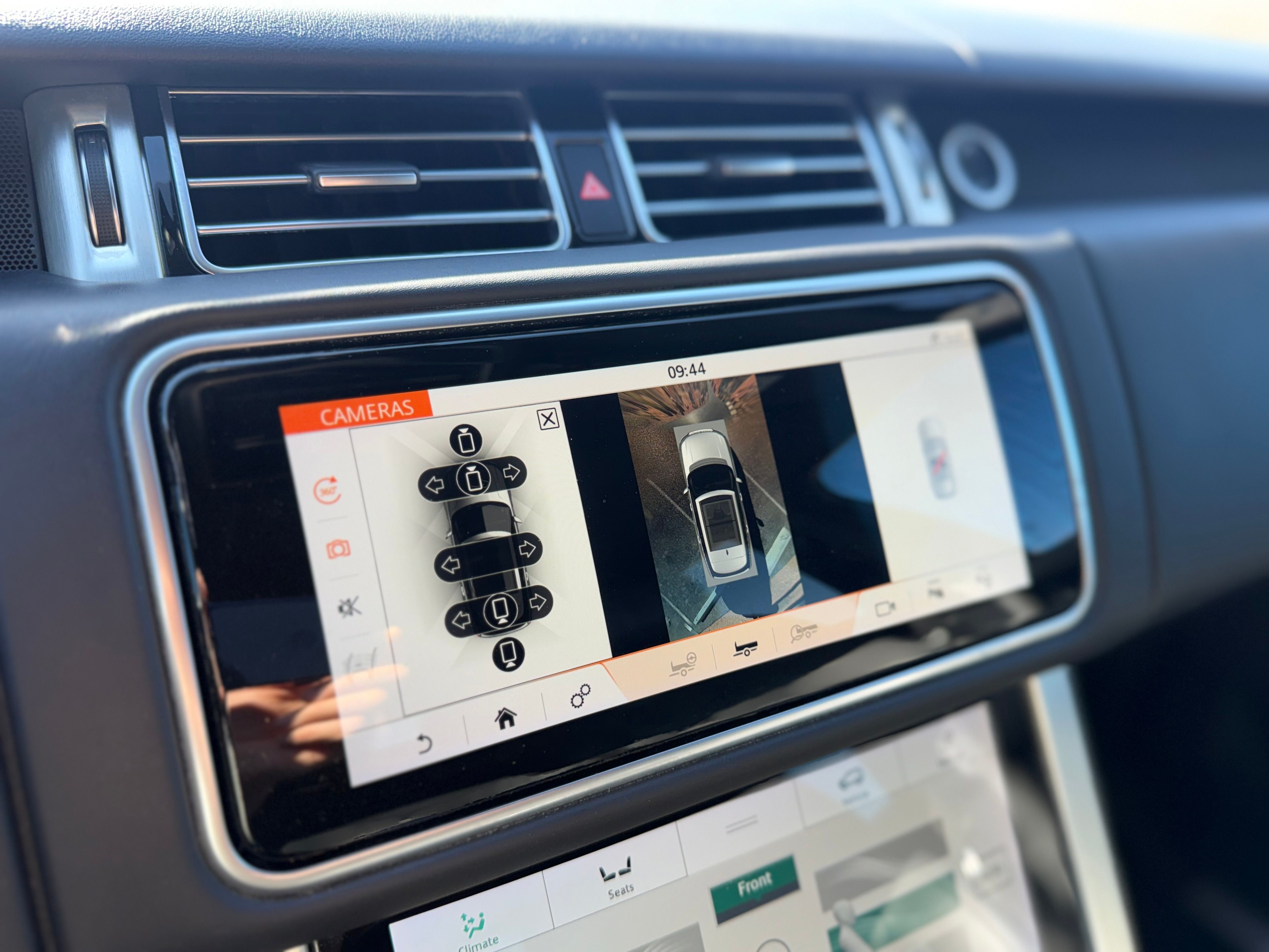 Used 2019 Land Rover Range Rover Supercharged AWD/4WD image 13