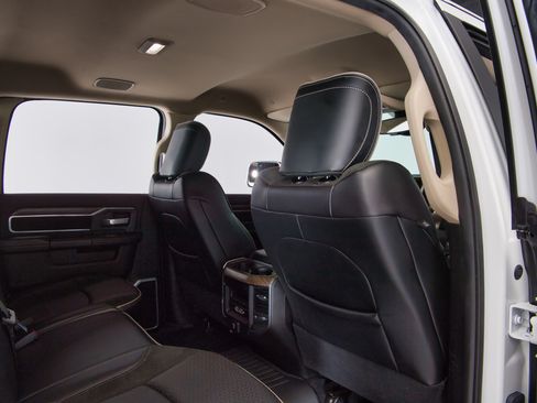 Used 2020 RAM 2500 4x4 Crew Cab Laramie image 32