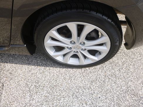 Used 2010 MAZDA MAZDA3 s Grand Touring Hatchback FWD image 9