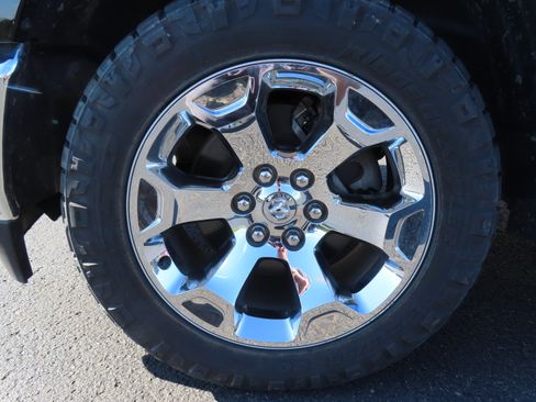 Used 2019 RAM 1500 Big Horn image 14