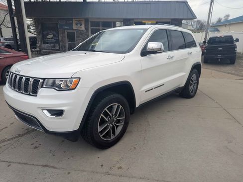Used 2020 Jeep Grand Cherokee Limited image 1