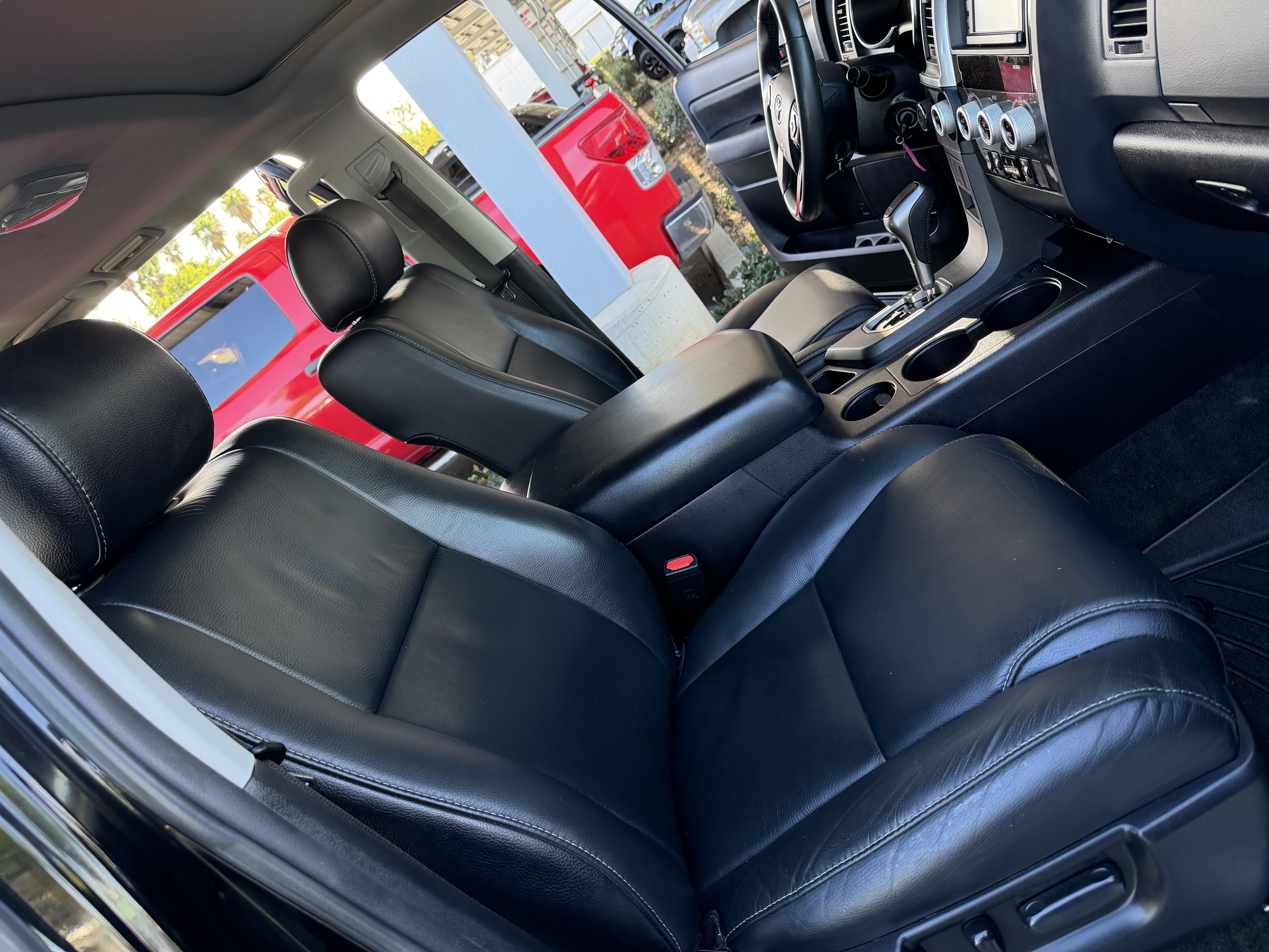 Used 2018 Toyota Sequoia TRD Sport AWD/4WD image 30