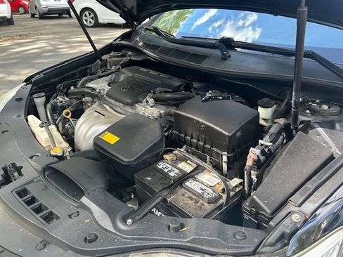 Used 2015 Toyota Camry LE image 27