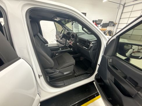 Used 2021 Ford F150 4x4 SuperCrew image 10