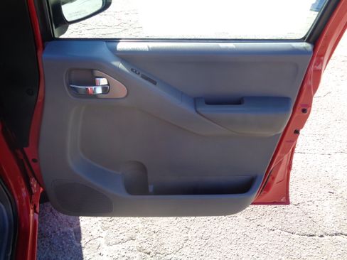 Used 2008 Nissan Frontier SE image 31