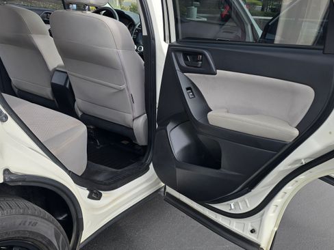 Used 2016 Subaru Forester 2.5i Premium image 21