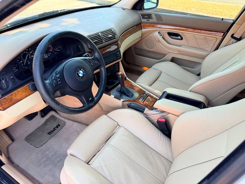 Used 2002 BMW 530i Sedan RWD image 9