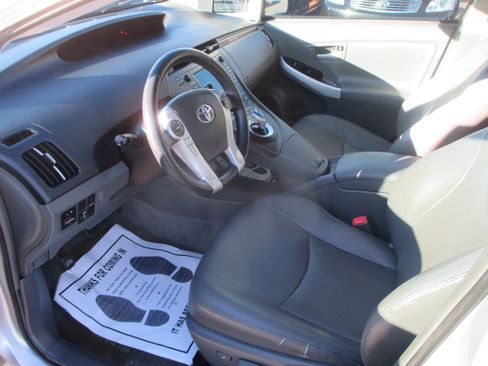 Used 2010 Toyota Prius Two image 4