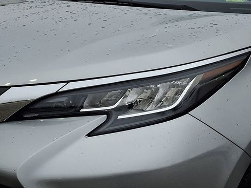 Used 2021 Toyota Sienna XLE image 11