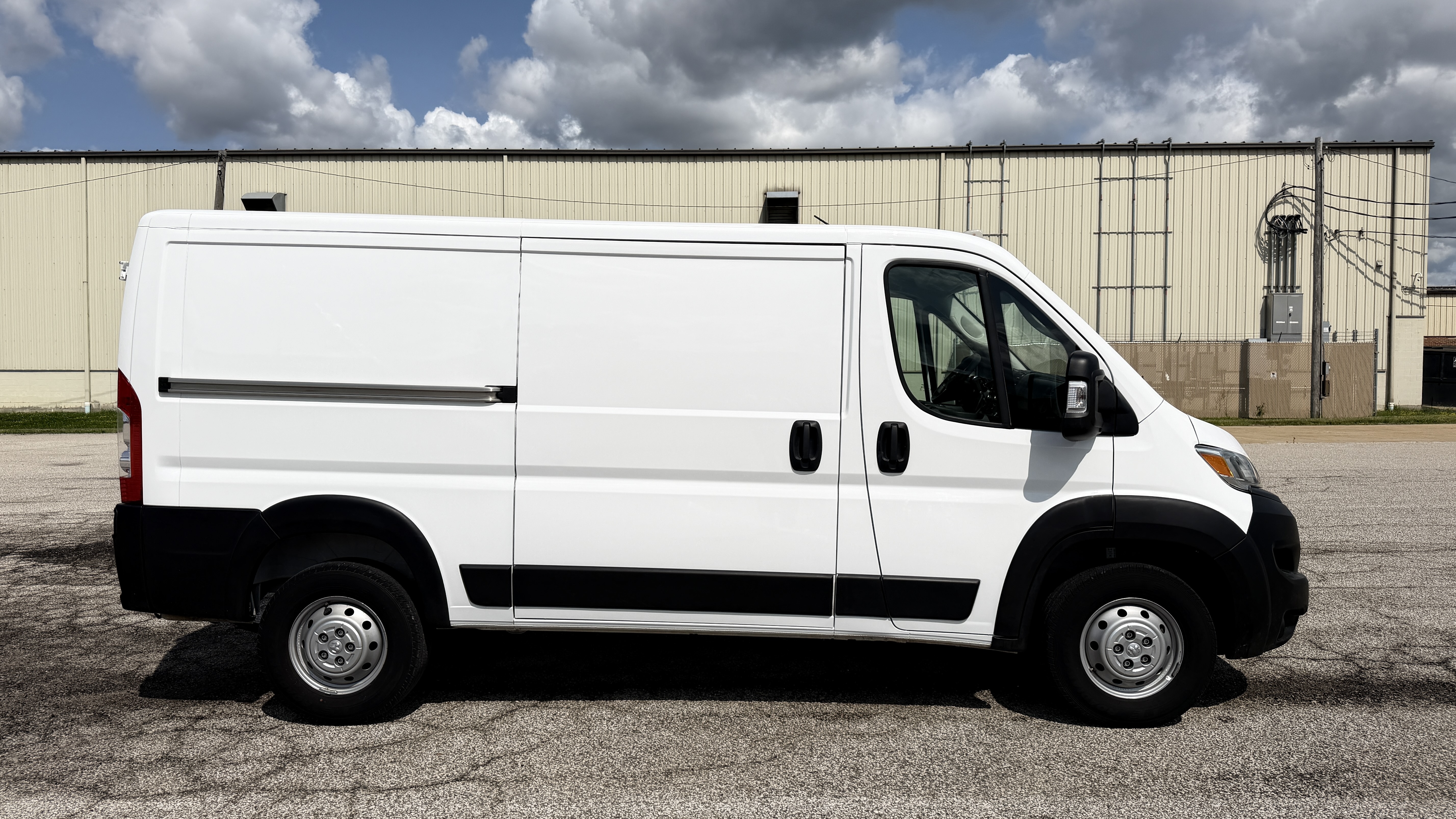 Used 2023 RAM ProMaster 2500 136 FWD image 4