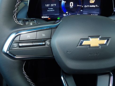 New 2026 Chevrolet Equinox EV LT image 30