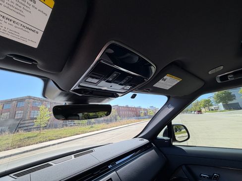 Used 2024 Land Rover Range Rover Sport Dynamic SE image 31