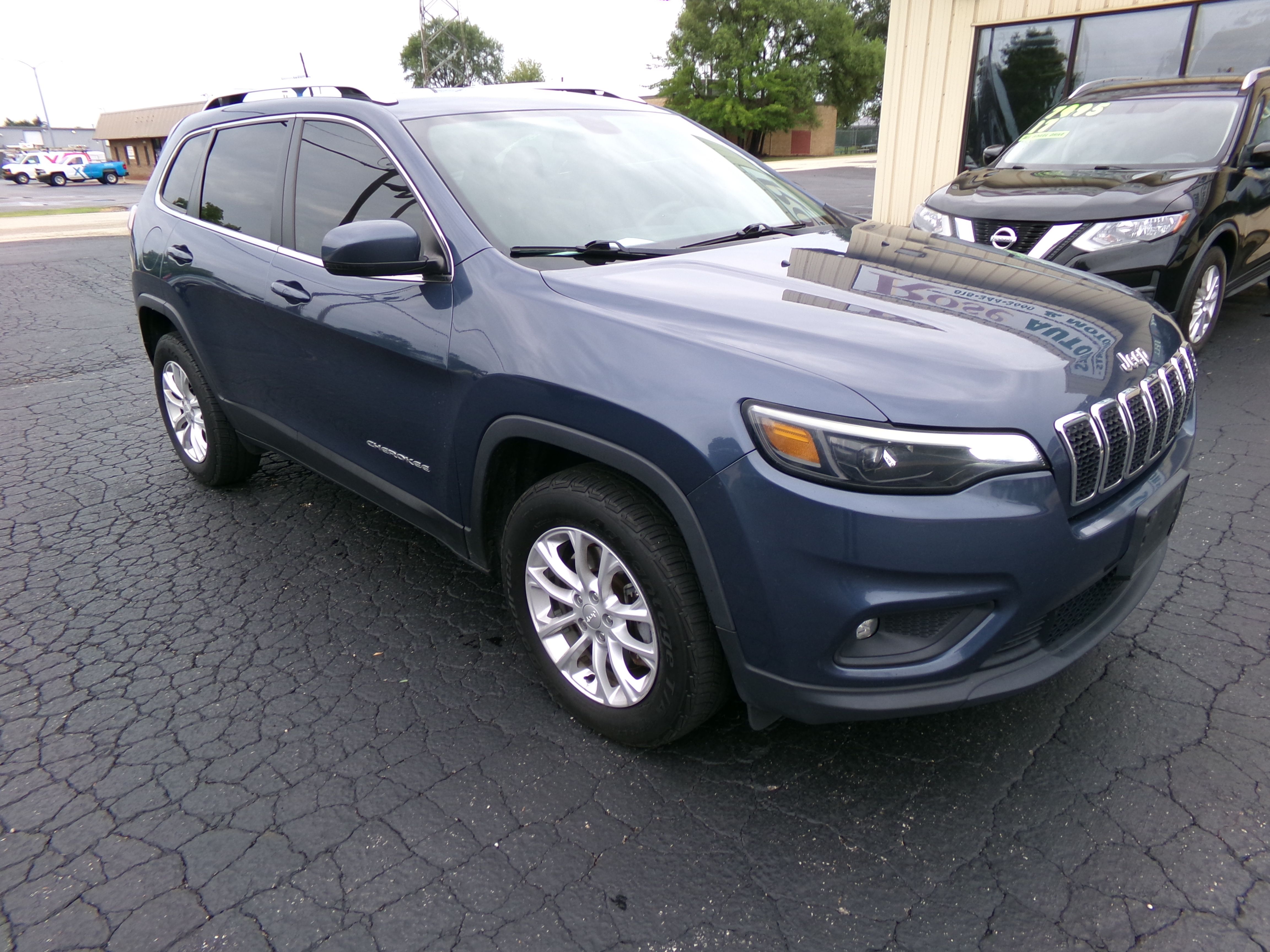 Used 2019 Jeep Cherokee 4WD Latitude image 7