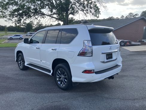 Used 2015 Lexus GX 460 Luxury AWD/4WD image 3