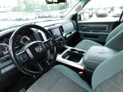 Used 2018 RAM 1500 4x4 Crew Cab Big Horn image 9