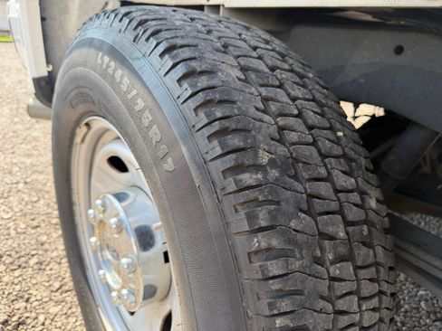 Used 2017 Ford F250 2WD Regular Cab Super Duty image 18