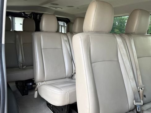 Used 2020 Nissan NV 3500 SL RWD image 18