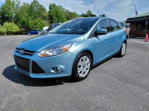 Used 2012 Ford Focus SE image 1