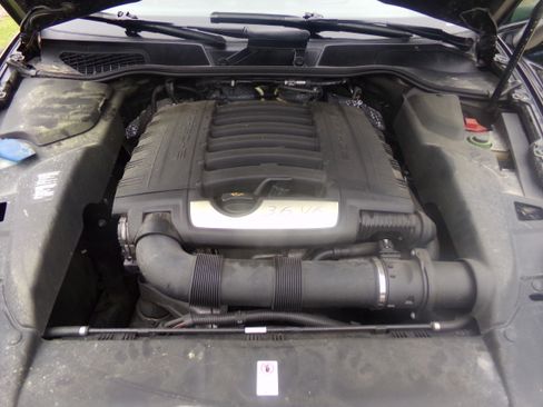 Used 2012 Porsche Cayenne Platinum Edition image 15