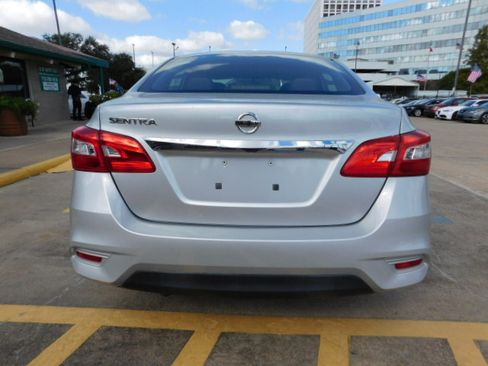 Used 2016 Nissan Sentra image 7
