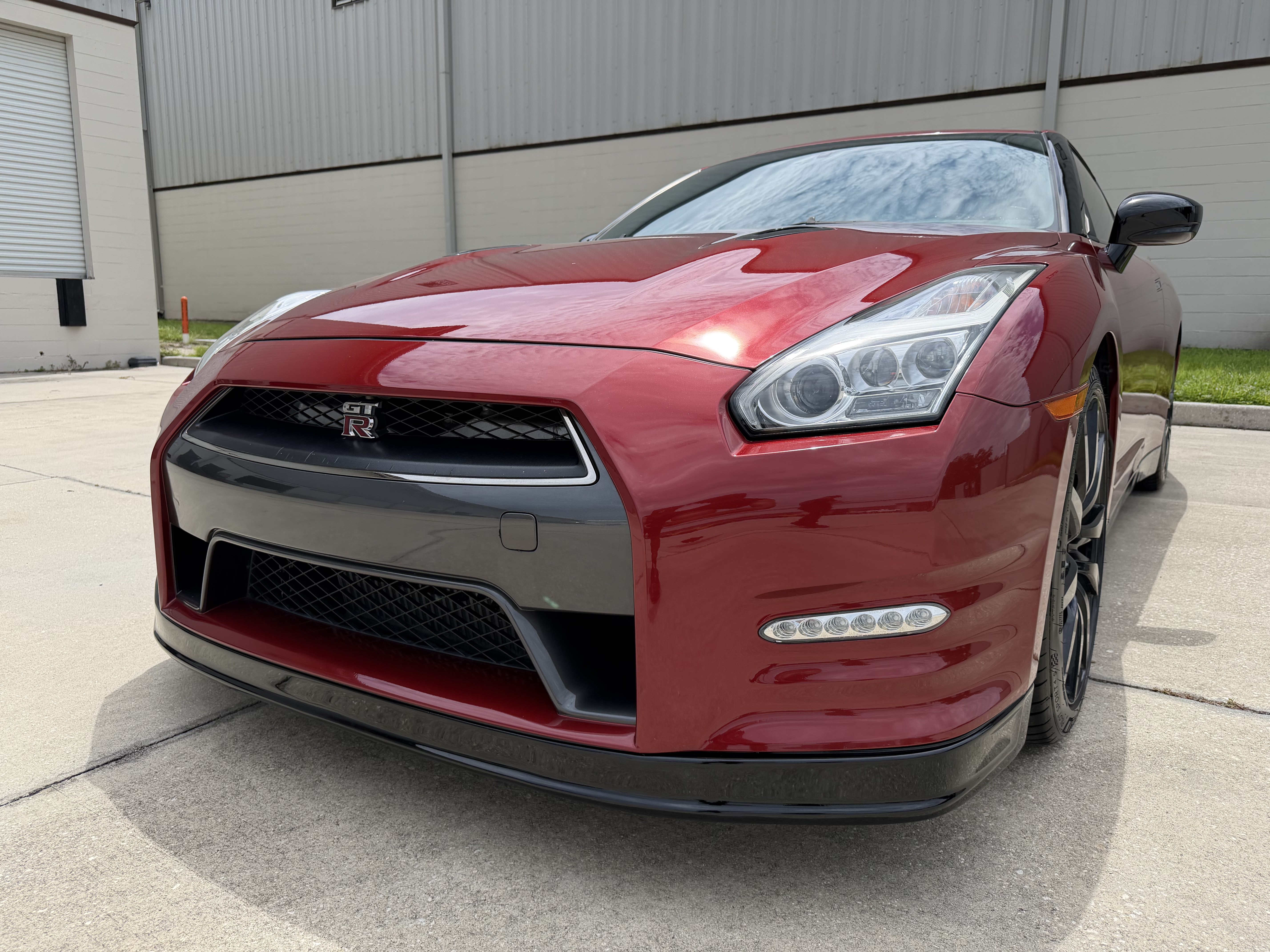 Used 2015 Nissan GT-R Premium AWD/4WD image 6